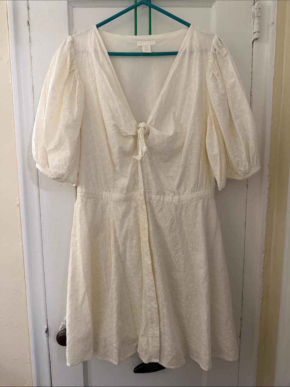 H&M White Women's Top with Branded Neck Label